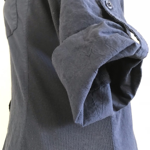 ❗️SALE❗️Front buttoned, fitted , top, shirt, - Picture 5 of 8